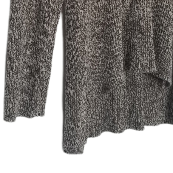 Eileen Fisher Womens Organic Cotton and Linen V-Neck Long Hi Low Sweater. - Picture 6 of 9